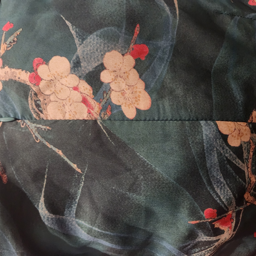 Elegant Floral Green Tang Dress - Picture 5 of 9